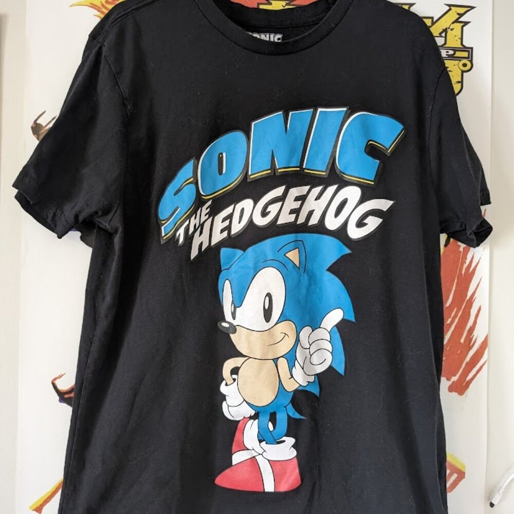 Sonic the Hedgehog Shirt !!